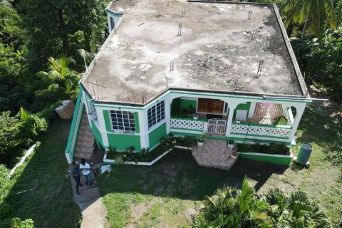 5 dormitorios House en Portsmouth, Dominica No. 66244 2