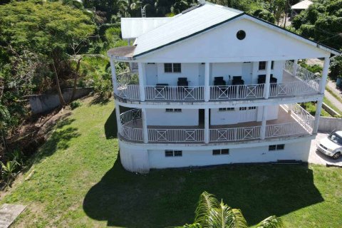 4 dormitorios House en Portsmouth, Dominica No. 66243 5