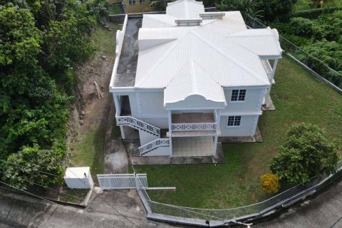 6 dormitorios Commercial property en Portsmouth, Dominica No. 66239 1