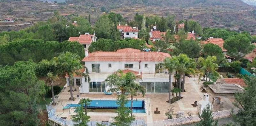 5 bedrooms Villa in Kalo Chorio, Cyprus No. 65511