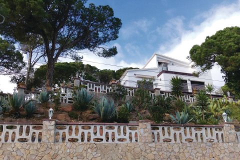 4 dormitorios House en Blanes, Spain No. 25157 4