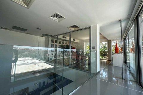 5 bedrooms Villa in Limassol, Cyprus No. 28862 8