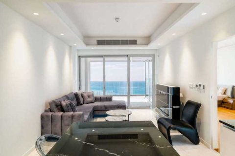 2 dormitorios Apartment en Limassol, Cyprus No. 43622 1