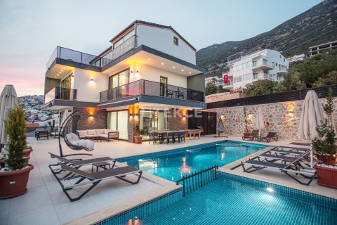 4+1 Villa in Kas, Turkey No. 14163 2