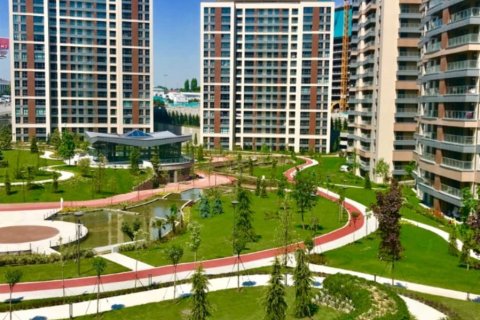 1+1 Apartment en Istanbul, Turkey No. 15495 2