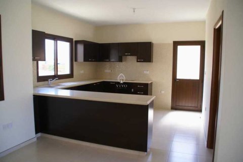 3 bedrooms Villa in Monagroulli, Cyprus No. 42684 5