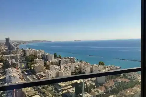 2 dormitorios Apartment en Germasogeia, Cyprus No. 40679 1