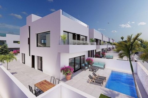 4 bedrooms Villa in Torre de la Horadada, Spain No. 26381 9