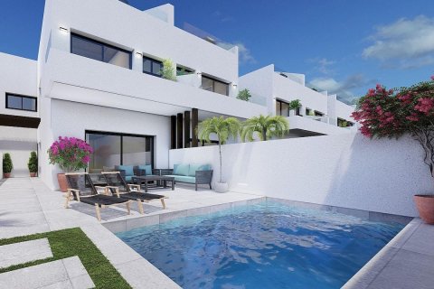 4 bedrooms Villa in Torre de la Horadada, Spain No. 26381 10