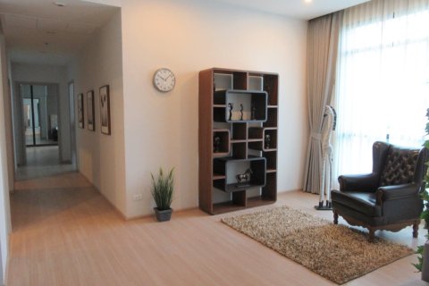 4 bedrooms Condo  in Bangkok, Thailand No. 409 3