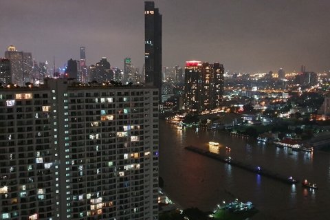 2 bedrooms Condo  in Bangkok, Thailand No. 411 1