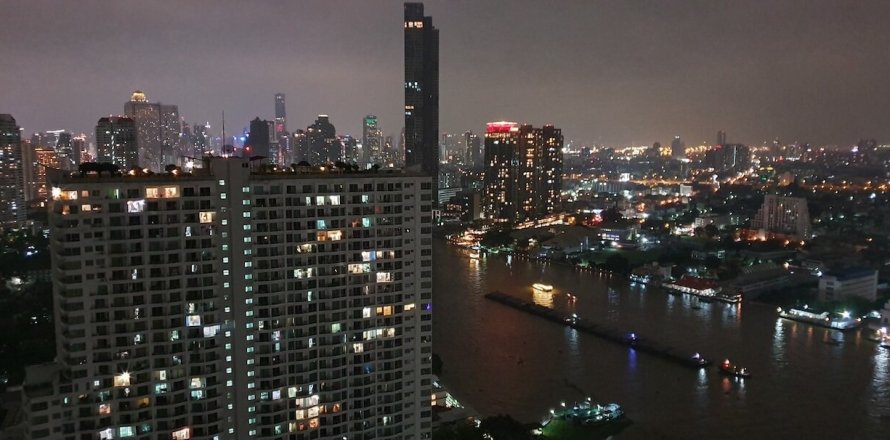 2 bedrooms Condo  in Bangkok, Thailand No. 411