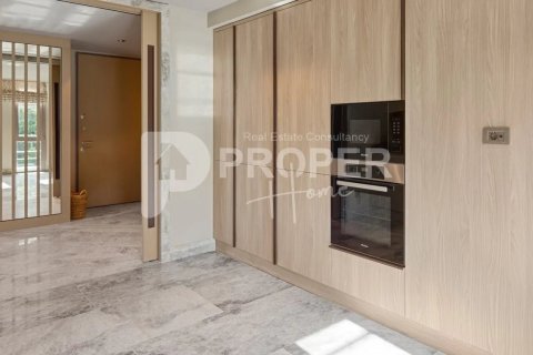 4 rooms Apartment in Üsküdar, Turkey No. 12932 5