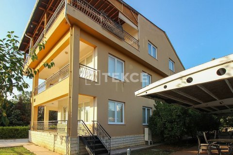 6+3 Villa in Dosemealti, Turkey No. 22021 5