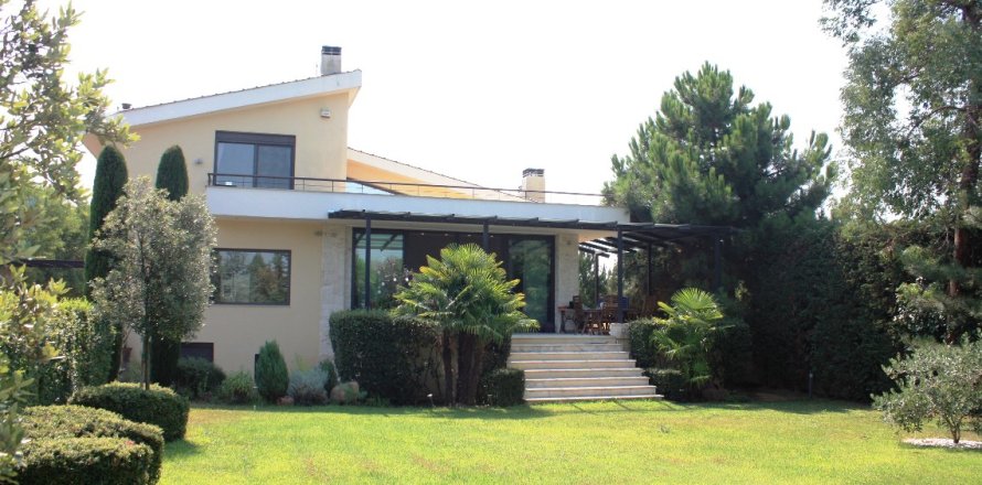 5 dormitorios Villa en Pylaia, Greece No. 59533