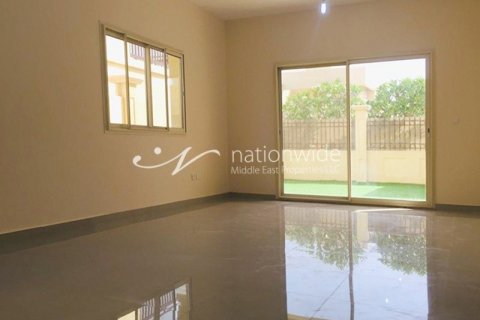 5 bedrooms Villa in Baniyas, UAE No. 3448 8