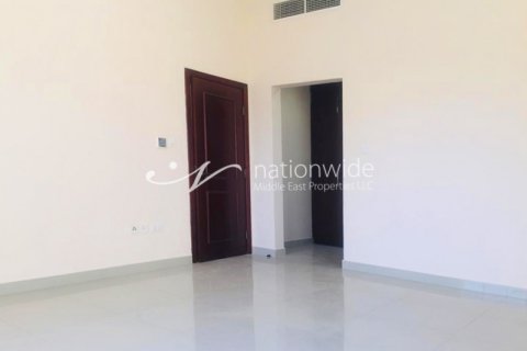 5 bedrooms Villa in Baniyas, UAE No. 3448 6