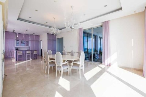 3 bedrooms Penthouse in Limassol, Cyprus No. 76305 13