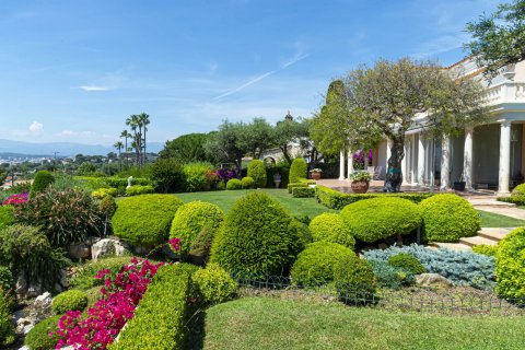 7 bedrooms Villa in Antibes, France No. 67958 11