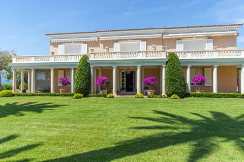 7 bedrooms Villa in Antibes, France No. 67958 2