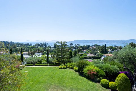 7 bedrooms Villa in Antibes, France No. 67958 13