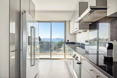 3 dormitorios Apartment en Antibes, France No. 67954 8