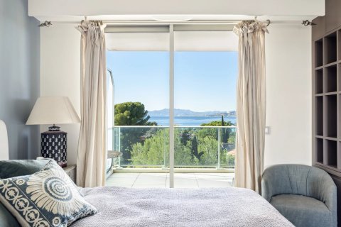 3 dormitorios Apartment en Antibes, France No. 67954 9