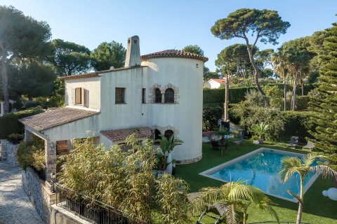 4 bedrooms Villa in Antibes, France No. 67957 15