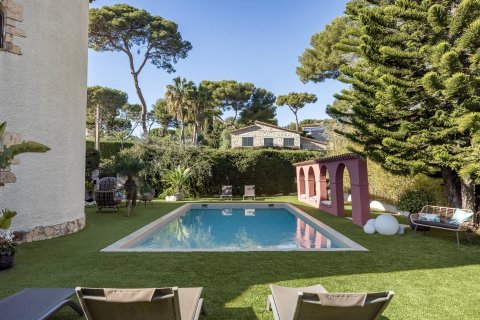 4 bedrooms Villa in Antibes, France No. 67957 2