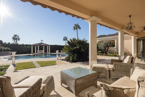 5 bedrooms Villa in Antibes, France No. 67956 6