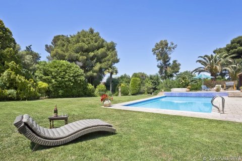 263m² Villa in Antibes, France No. 67967 2