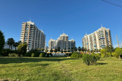 2+1 Apartment in Mahmutlar, Turkey No. 13865 12