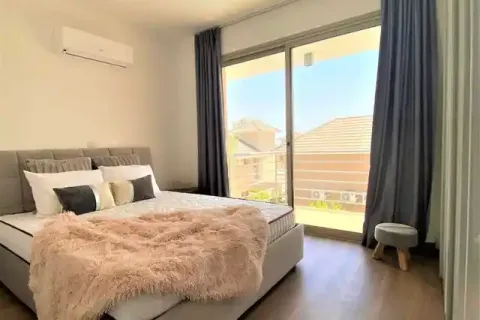 4 bedrooms Villa in Pyrgos, Cyprus No. 77233 10