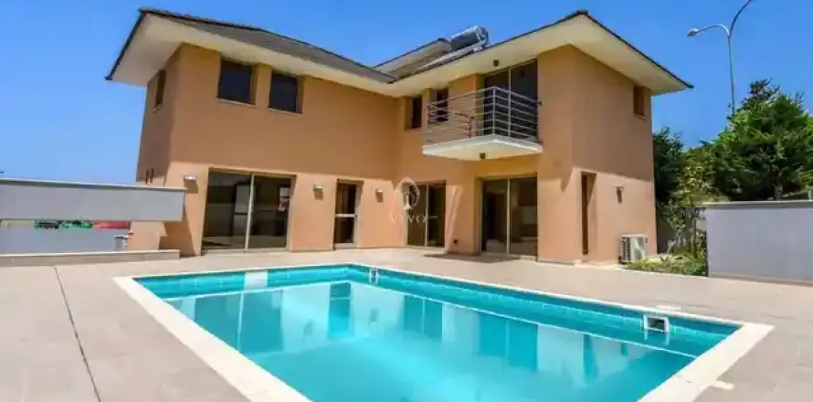 4 bedrooms Villa in Pyrgos, Cyprus No. 77233