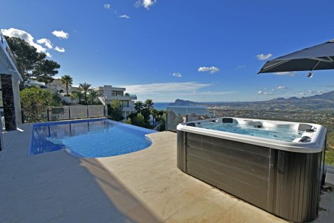 4 bedrooms Villa in Altea, Spain No. 26411 5