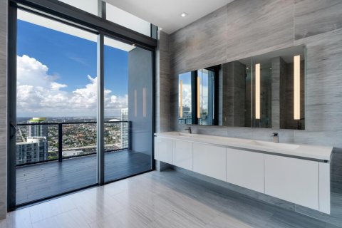 4 bedrooms Penthouse in Miami, USA No. 62419 24