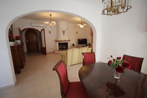 5 bedrooms Villa in Calpe, Spain No. 25535 19