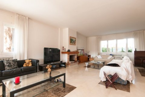 4 dormitorios House en Sant Just Desvern, Spain No. 25445 7