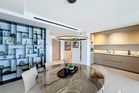 3 dormitorios Apartment en Cannes, France No. 75924 7