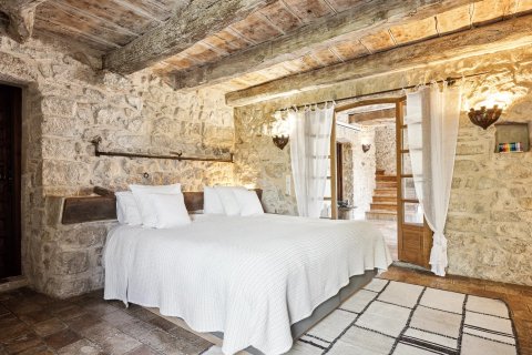 6 dormitorios Villa en Saint-Paul-de-Vence, France No. 75929 9