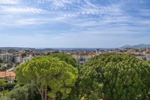 3 dormitorios Apartment en Cannes, France No. 69197 14