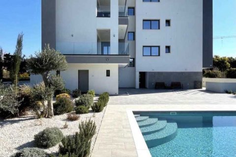 2 bedrooms Apartment in Germasogeia, Cyprus No. 74962 2