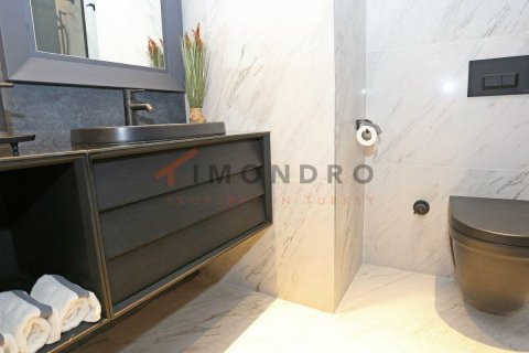 3+1 Apartment in Beyoglu, Turkey No. 16810 24