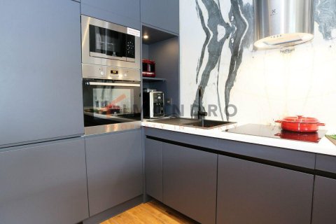 3+1 Apartment in Beyoglu, Turkey No. 16810 5