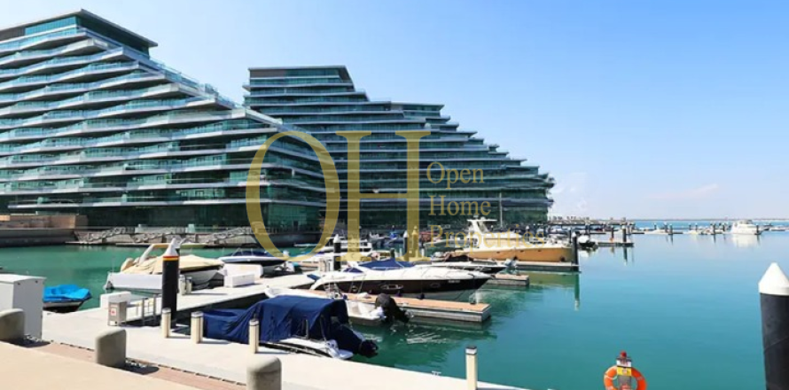 4 bedrooms Penthouse in Al Raha Beach, UAE No. 10483