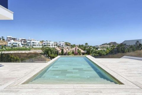 6 bedrooms Villa in Nueva Andalucia, Spain No. 27388 23