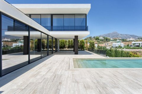 6 bedrooms Villa in Nueva Andalucia, Spain No. 27388 24