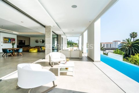 9 bedrooms Villa in Marbella, Spain No. 27467 3