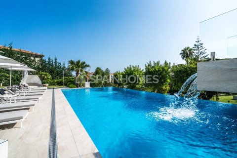 9 bedrooms Villa in Marbella, Spain No. 27467 5