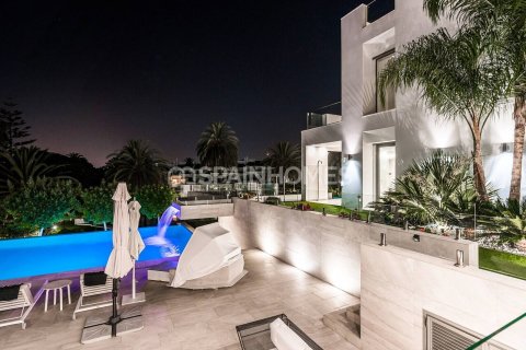 9 chambres Villa à Marbella, Spain No. 27467 15